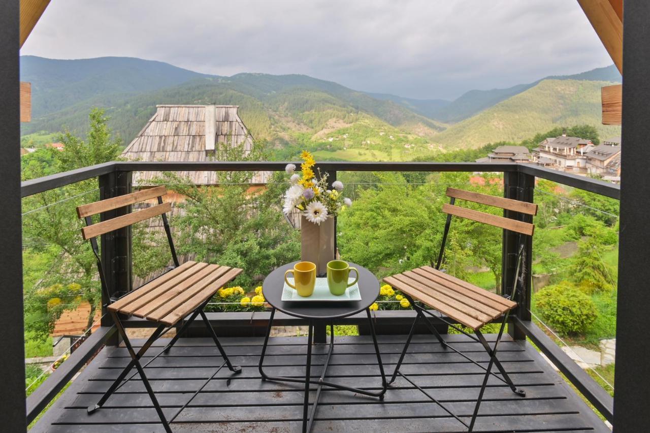 Neva Sobe Sa Pogledom Na Planine Apartment โมกราโกรา ภายนอก รูปภาพ
